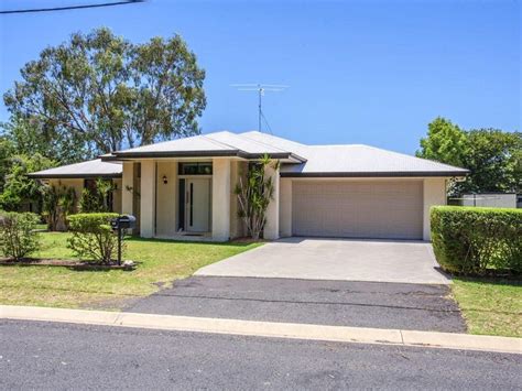 real estate for sale chinchilla.